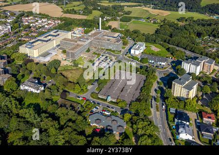 Luftbild, Helios Klinikum Niederberg Krankenhaus mit Neubau, Velbert, Ruhrgebiet, Nordrhein-Westfalen, Deutschland ACHTUNGxMINDESTHONORARx60xEURO *** Vista aerea, Helios Klinikum Niederberg Hospital con nuovo edificio, Velbert, zona Ruhr, Renania settentrionale-Vestfalia, Germania Foto Stock