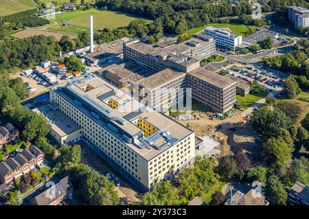 Luftbild, Helios Klinikum Niederberg Krankenhaus mit Neubau, Velbert, Ruhrgebiet, Nordrhein-Westfalen, Deutschland ACHTUNGxMINDESTHONORARx60xEURO *** Vista aerea, Helios Klinikum Niederberg Hospital con nuovo edificio, Velbert, zona Ruhr, Renania settentrionale-Vestfalia, Germania Foto Stock