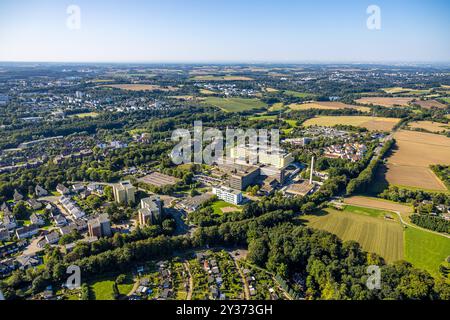 Luftbild, Helios Klinikum Niederberg Krankenhaus mit Neubau, Fernsicht, Velbert, Ruhrgebiet, Nordrhein-Westfalen, Deutschland ACHTUNGxMINDESTHONORARx60xEURO *** foto aerea, Helios Klinikum Niederberg Hospital con nuovo edificio, vista distante, Velbert, regione della Ruhr, Renania settentrionale-Vestfalia, Germania ATTENTIONxMINDESTHONORARx60xEURO Foto Stock