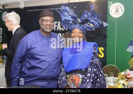 Ikoyi, Nigeria. 11 settembre 2024. L-R: Seyi Akinwumi, avvocato e Chief Nike Davies-Okundaye, fondatore di Nike Art Gallery, durante la tavola rotonda "Corporate Partners" del Ministero dell'Arte, della Cultura e dell'economia creativa con Corporate Nigeria", ha presentato il suo piano di crescita per l'economia creativa da 100 miliardi di dollari ai partner aziendali di Ikoyi, Lagos, Nigeria, l'11 settembre 2024. (Foto di Adekunle Ajayi)0 credito: NurPhoto SRL/Alamy Live News Foto Stock