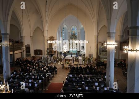 Torsby, Svezia. 13 settembre 2024. Servizio funebre per l'allenatore di calcio Sven-Göran Eriksson nella chiesa di Fryksände a Torsby, Svezia, il 13 settembre 2024. Foto: Adam Ihse/TT/codice 9200 credito: TT News Agency/Alamy Live News Foto Stock