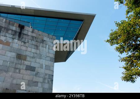 Architettura moderna del Centro di documentazione del Rally nazionalsocialista di Norimberga Germania Foto Stock