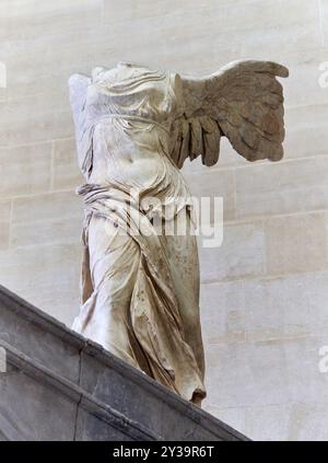 La Vittoria alata di Samotracia, scuola rodiana, periodo ellenistico, 190 a.C., II secolo a.C. Marble, Musée du Louvre, Parigi, Francia Foto Stock