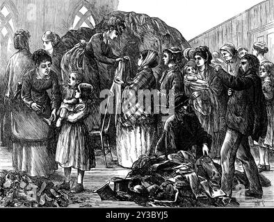 The Chicago Fire: Ladies of Chicago che rifornisce i rifugiati di vestiti, 1871. I sopravvissuti di "...il grande incendio dell'8 ottobre... le famiglie indigenti e emarginate sono prontamente sollevate dalla carità pubblica". Da "Illustrated London News", 1871. Foto Stock