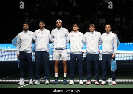 Bologna, Italia. 13 settembre 2024. La squadra italiana durante la presentazione della finale di Coppa Davis di tennis 8 tra Matteo Berrettini (Italia) e Alexander Blockx (Belgio) presso l'arena Unipol, Casalecchio (Bologna), Bologna, Italia settentrionale, venerdì, 13 settembre 2024. Sport - Tennis - (foto Michele Nucci credito: LaPresse/Alamy Live News Foto Stock