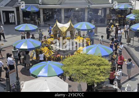 Erawan Shrine, Bangkok, Thailandia, Asia Foto Stock