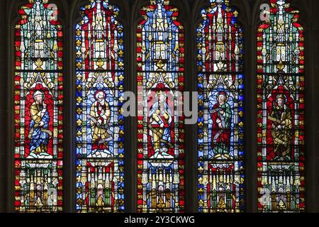 Vista interna, vetrate colorate, Lady Chapel, Cattedrale di Wells, Wells, Inghilterra, Gran Bretagna Foto Stock