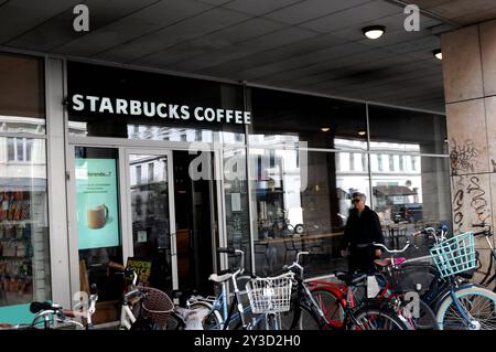 Copenhagen/Danimarca /13 settembre 2024/ Seattle, catena di stelle, Bucks Coffee Cafe nella capitale danese Copenhagen. Foto. Francis Joseph Dean/Dean Pictures non per uso commerciale Foto Stock