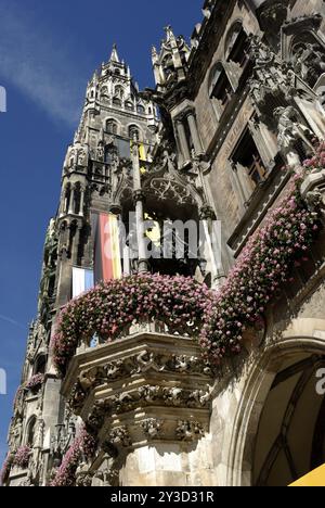 Nuovo Municipio in Marienplatz, Monaco Foto Stock