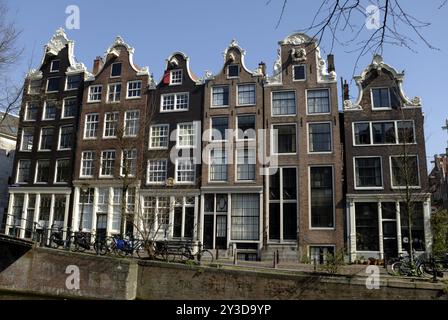 Case sui canali nel Brouwersgracht di Amsterdam, Olanda Foto Stock