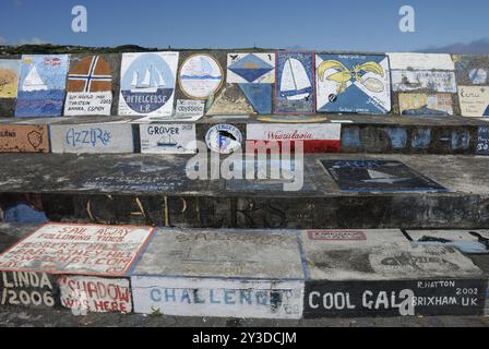 Dipingere sul molo di Horta, Faial Foto Stock