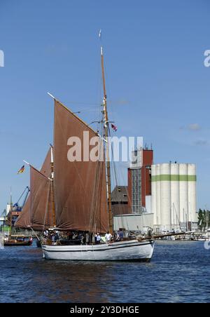 Gaff marinai alla Rum Regatta, Flensburg, Schleswig-Holstein, Germania, Europa Foto Stock