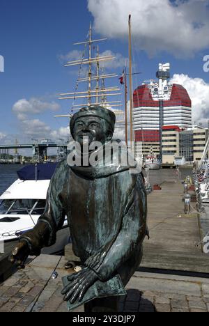 Statua di Evert Taube di Eino Hanski a Jussi Bjoerlings Platsen, Goteborg, Svezia, Europa Foto Stock