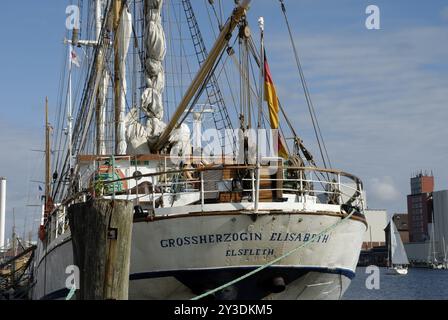 Nave scuola vela Granduchessa Elisabeth, Flensburg, Schleswig-Holstein, Germania, Europa Foto Stock