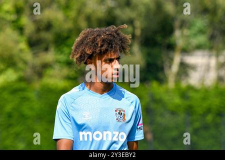 Landore, Swansea, Galles. 31 agosto 2024. Conrad Ambursley di Coventry City durante il match Under 18 Professional Development League tra Swansea City e Coventry City al JOMA High Performance Centre di Landore, Swansea, Galles, Regno Unito, il 31 agosto 2024. Crediti: Duncan Thomas/Majestic Media/Alamy Live News. Foto Stock