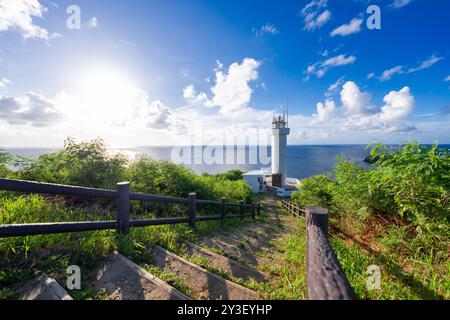 Faro di Hirakubozaki sull'isola di Ishigaki, Okinawa, Giappone. Foto Stock