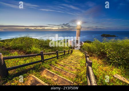 Faro di Hirakubozaki sull'isola di Ishigaki, Okinawa, Giappone. Foto Stock