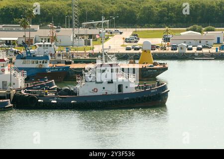 Port Canaveral, Florida - 12 aprile 2008: L'Eagle Tugboat è attraccato a Port Canaveral Foto Stock