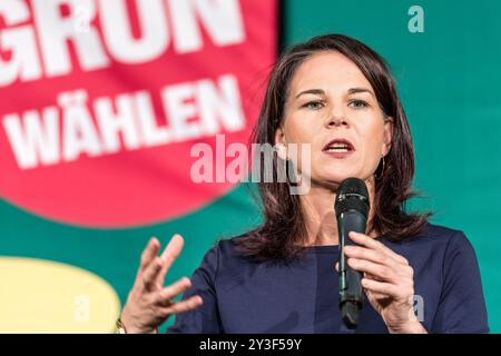 Cottbus, Germania. 13 settembre 2024. Annalena Baerbock (Alleanza 90/Verdi), ministro degli Esteri, parla ad un evento elettorale a Cottbus. Le elezioni per il parlamento dello Stato del Brandeburgo si svolgeranno il 22 settembre 2024. Crediti: Frank Hammerschmidt/dpa/Alamy Live News Foto Stock