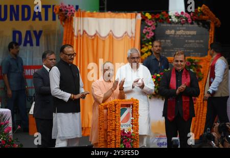 Lucknow, India. 13 settembre 2024. LUCKNOW, INDIA - 13 SETTEMBRE: Uttar Pradesh, primo ministro Yogi Adityanath con il vice cm Brajesh Pathak e altri durante la cerimonia del 4 ° giorno della fondazione del Dr. RAM Manohar Lohia Institute of Medical Sciences presso Indira Gandhi Pratishthan, il 13 settembre 2024 a Lucknow, India. (Foto di Deepak Gupta/Hindustan Times/Sipa USA ) credito: SIPA USA/Alamy Live News Foto Stock