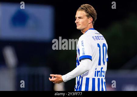 Eindhoven, Paesi Bassi. 13 settembre 2024. EINDHOVEN, PAESI BASSI - 13 SETTEMBRE: Boris van Schuppen dell'FC Eindhoven guarda durante l'incontro olandese Keuken Kampioen Divisie tra FC Eindhoven e FC Dordrecht al Jan Louwers Stadion il 13 settembre 2024 a Eindhoven, Paesi Bassi. (Foto di Joris Verwijst/Orange Pictures) credito: dpa/Alamy Live News Foto Stock