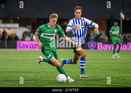 Eindhoven - Joep van der Sluijs del FC Dordrecht, Boris van Schuppen dell'FC Eindhoven durante il sesto round della Keuken Kampioen Divisie stagione 2024/2025. La partita è ambientata tra FC Eindhoven e FC Dordrecht allo Jan Louwers Stadion il 13 settembre 2024 a Eindhoven, nei Paesi Bassi. (VK Sportphoto/Nick Koole) Foto Stock