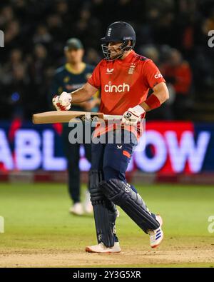 Liam Livingston dell'Inghilterra reagisce al raggiungimento di un confine durante la seconda Vitality IT20 Series England vs Australia al Sophia Gardens Cricket Ground, Cardiff, Regno Unito, 13 settembre 2024 (foto di Craig Thomas/News Images) Foto Stock