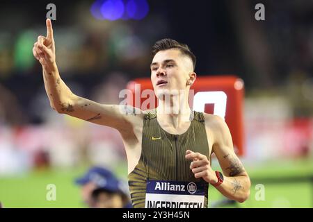 Bruxelles, Belgio. 13 settembre 2024. Jakob Ingebrigtsen di Norvegia festeggia dopo la finale maschile di 1500 m al meeting di atletica leggera della Diamond League 2024 a Bruxelles, Belgio, 13 settembre 2024. Crediti: Zhao Dingzhe/Xinhua/Alamy Live News Foto Stock