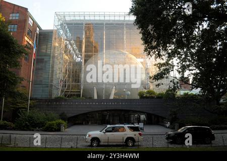New York, Stati Uniti. 12 settembre 2024. Il Frederick Phineas e il Sandra Priest Rose Center for Earth and Space dell'American Museum of Natural History si trovano a Manhattan, New York. Credito: SOPA Images Limited/Alamy Live News Foto Stock