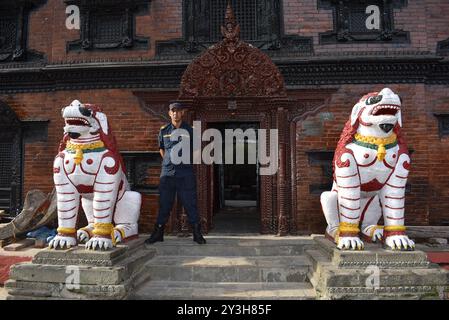 Hanuman Dhoka Durbar Square, situato nel cuore di Kathmandu, Nepal, è un'affascinante testimonianza della ricca storia e cultura di Kathmandu Foto Stock