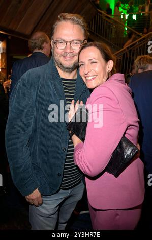 Ulrike Frank mit Ehemann Marc Schubring bei der Verleihung des Deutschen Schauspielpreises 2024 im Club Theater Berlin. Berlino, 13.09.2024 *** Ulrike Frank con il marito Marc Schubring alla cerimonia del German Acting Award 2024 al Club Theater Berlin, 13 09 2024 foto:XF.xKernx/xFuturexImagex schauspielpreis 4693 Foto Stock