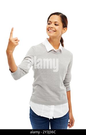 Una donna felice, un indice o un tocco a mano in studio per la tecnologia o un avviso su sfondo bianco. Linguaggio dei segni, puntamento del dito o gesto numero uno per Foto Stock