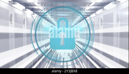 Immagine dell'icona del lucchetto e dell'elaborazione dei dati digitali sui server dei computer Foto Stock
