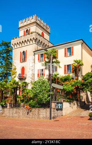 Antico edificio di bellezza ad Ascona, situato vicino a Locarno, cittadina sulle sponde del Lago maggiore nel Cantone Ticino in Svizzera. Foto Stock