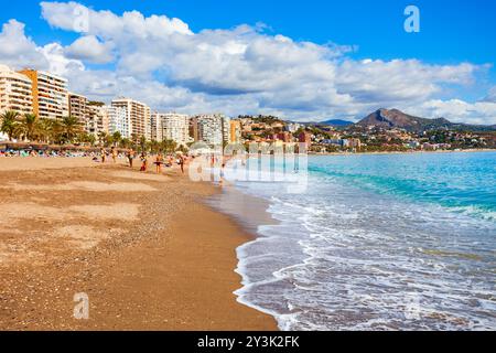 Malaga, Spagna - 23 ottobre 2021: Spiaggia principale della città di Malaga. Malaga è una città della comunità andalusa in Spagna Foto Stock