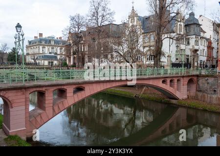 STRASBURGO, FRANCIA - 5 GENNAIO 2023: Passerella del falso bastione, Neustadt, Strasburgo Foto Stock