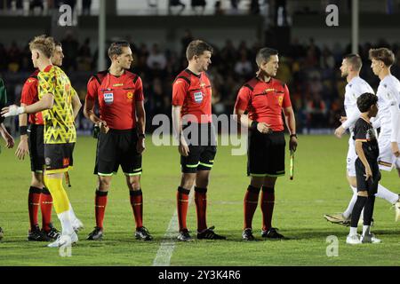 Brisbane, Australia. 14 settembre 2024. Perry Park, 14 settembre 2024: Match Officials prima della partita tra Moreton City Excelsior e Melbourne Victory nei quarti di finale di Coppa Australia a Perry Park Matthew Starling (Promediapix/SPP) credito: SPP Sport Press Photo. /Alamy Live News Foto Stock