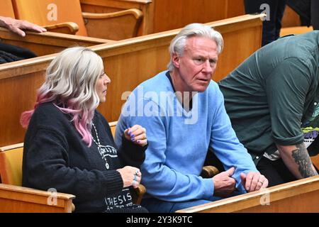 Stoccolma, Svezia. 14 settembre 2024. STOCCOLMA, SVEZIA 20240914 Patricia e Björn Borg sul posto il sabato quando il loro figlio Leo Borg gioca durante le qualificazioni alla Coppa Davis tra Svezia e India nella Royal Tennis Hall di Stoccolma, Svezia, 14 settembre 2024. Foto: Claudio Bresciani/TT/codice 10090 credito: TT News Agency/Alamy Live News Foto Stock