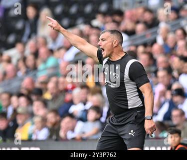 Richie Barker (il vice capo allenatore della contea di Derby dirige la squadra durante la partita del campionato Sky Bet Derby County vs Cardiff City al Pride Park Stadium, Derby, Regno Unito, 14 settembre 2024 (foto di Mark Dunn/News Images) Foto Stock