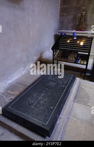 La tomba del navigatore francese Jacques Cartier nella cattedrale di Saint-Malo, in Bretagna, Francia occidentale Foto Stock