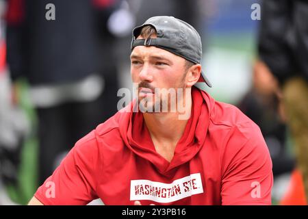 Seattle, Washington, Stati Uniti. 14 settembre 2024. Washington State Cougar allenatore di atletica durante la partita di football NCAA tra i Washington Huskies e i Washington State Cougars a Seattle, Washington. Steve Faber/CSM/Alamy Live News Foto Stock