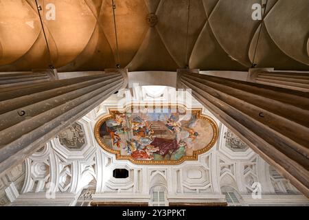 Roma, Italia - 2 settembre 2023: Interno della chiesa di San Pietro in vincoli a Roma, Italia. Foto Stock