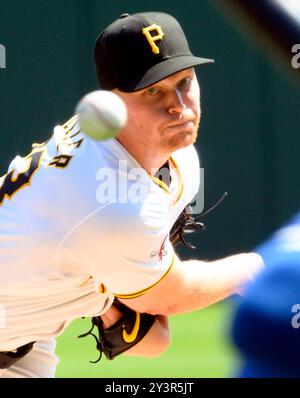 Pittsburgh, Stati Uniti. 14 settembre 2024. Il lanciatore dei Pittsburgh Pirates Mitch Keller (23) inizia contro i Kansas City Royals al PNC Park sabato 14 settembre 2024 a Pittsburgh. Foto di Archie Carpenter/UPI credito: UPI/Alamy Live News Foto Stock