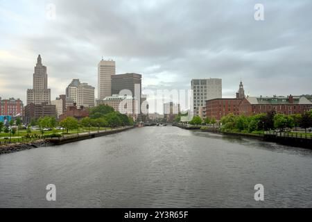 Vista panoramica del centro città dall'alto del fiume Providence. Foto Stock