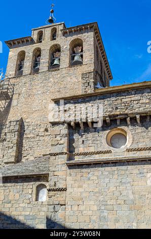 Cattedrale di San Pietro a Jaca, provincia di Huesca, Aragona, Spagna nord-orientale. E' uno dei più caratteristici e antichi edifici romanici Foto Stock