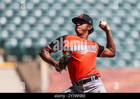 HERMOSILLO, MESSICO - 14 SETTEMBRE: Oswaldo Pacheco lanciatore Crespo in bullpen, durante una sessione di allenamento davanti alla Liga ARCO Mexicana del Pacifico 2024-2025 allo stadio Fernando Valenzuela il 14 settembre 2024 a Hermosillo, Messico. (Foto di Luis Gutierrez/Norte Photo) Foto Stock