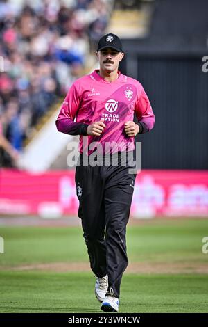 Edgbaston, Birmingham, Regno Unito. 14 settembre 2024. Vitality Blast T20 League Cricket Finals Day; semifinale, Surrey, Somerset; Lewis Gregory of Somerset Credit: Action Plus Sports/Alamy Live News Foto Stock