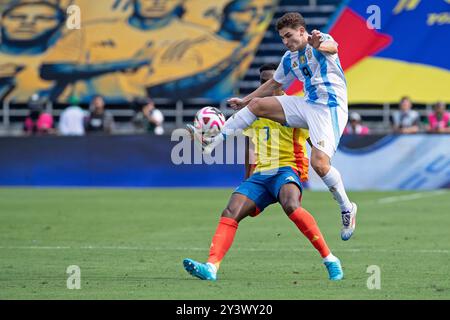 10 settembre 2024: Metropolitano Robert Melendez, Barranquilla, Colombia: Qualificazione ai Mondiali 2026, Colombia contro Argentina: Jhon Lucumí della Colombia sfida Julian Alvarez dell'Argentina Foto Stock