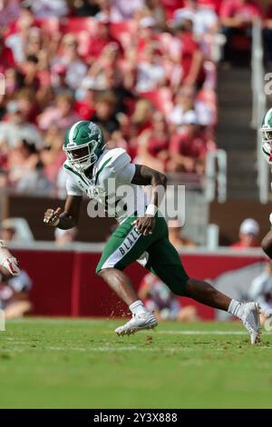 14 settembre 2024: Il linebacker dell'Alabama Birmingham James Smyre #25 si sposta sul campo seguendo la palla. Arkansas sconfisse UAB 37-27 a Fayetteville, AR. Richey Miller/CSM Foto Stock