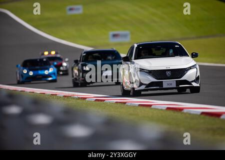 Illustrazione del giro d'onore durante la 6 ore di Fuji 2024, 7° round del Campionato Mondiale Endurance 2024, dal 13 al 15 settembre 2024 sul circuito Fuji Speedway di Oyama, Shizuoka, Giappone Foto Stock